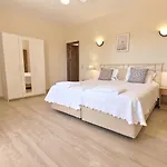 וילה Spacious Retreat With Prime Location, Private Pool, Snooker, Free Ac Wifi
