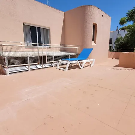 Spacious Retreat With Prime Location, Private Pool, Snooker, Free Ac Wifi Vila Quarteira