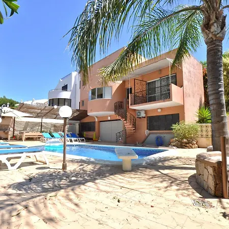 Spacious Retreat With Prime Location, Private Pool, Snooker, Free Ac Wifi * Quarteira